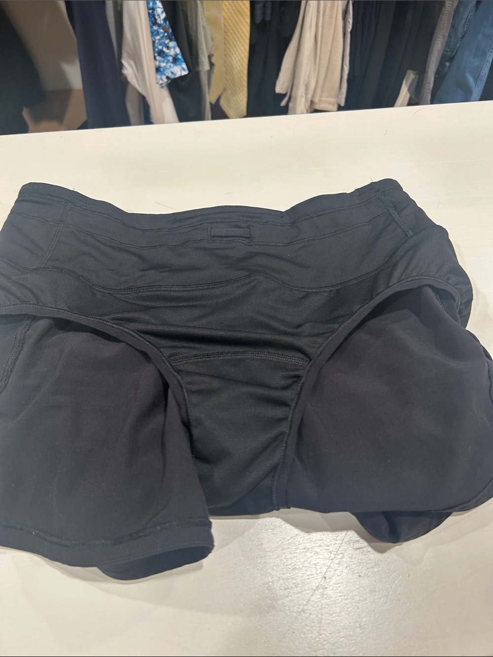 Lululemon Speed Up Shorts in Black - Picture 6 of 8